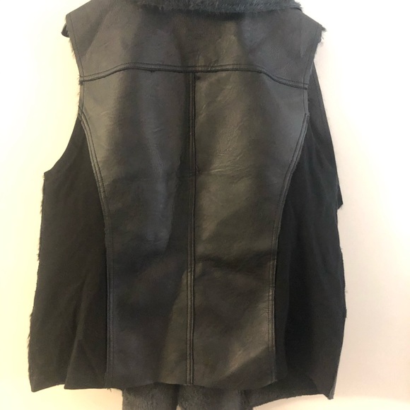 Avenue Faux Leather Black Vest - Picture 5 of 5